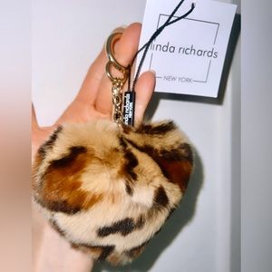 Linda Richards , leopard genuine, Rex rabbit keychain heart shape